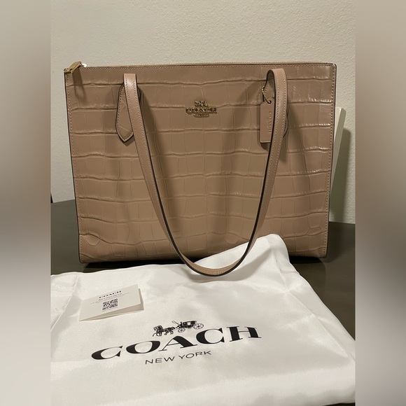 COACH NINA TOTE BAG 👜♥️ - Picture 2 of 15